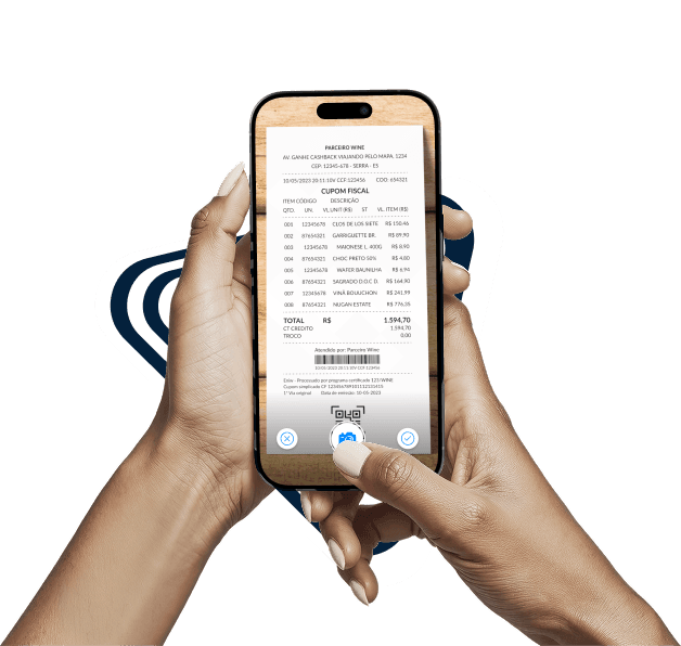 Mão segurando um celular com o app Impostômetro do Vinho